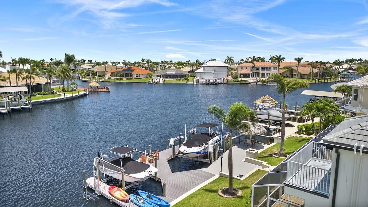 Bezkonkurenční dům s bazénem