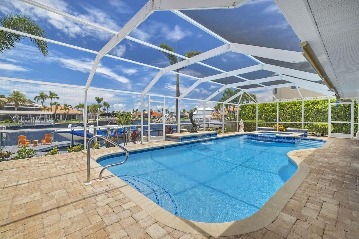 Bezkonkurenční dům s bazénem